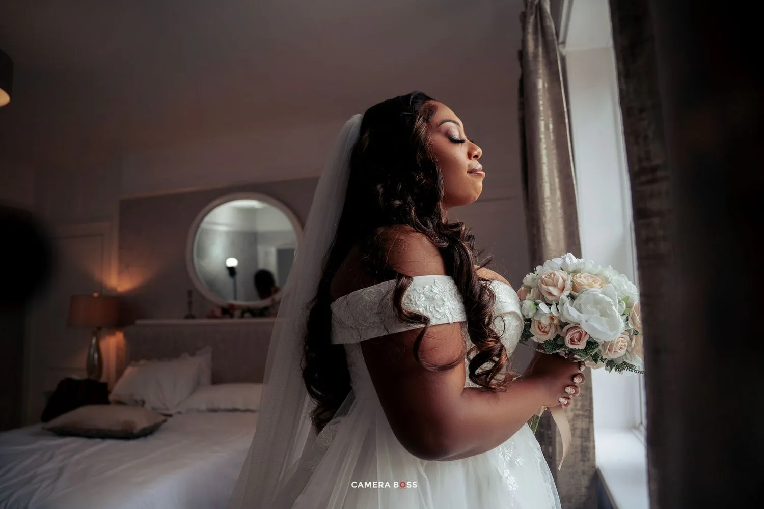 cameraboss photos (Wedding and lifestyle photographer in UK and Nigeria)