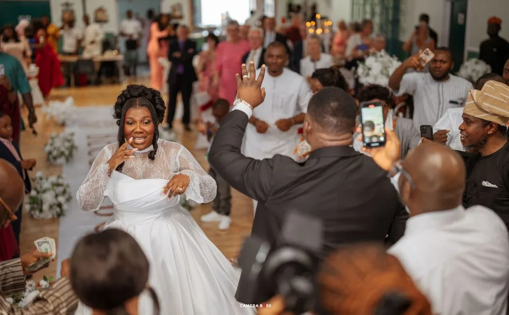 18 Essential Family Wedding Photos Every Couple Should Capture